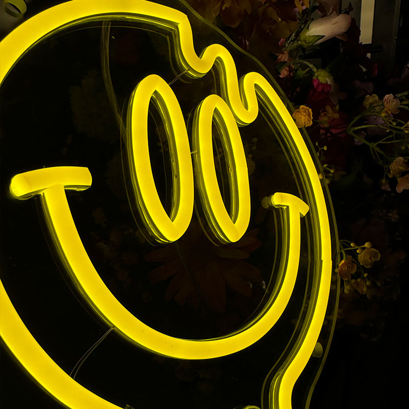 Neon Sign Smiley