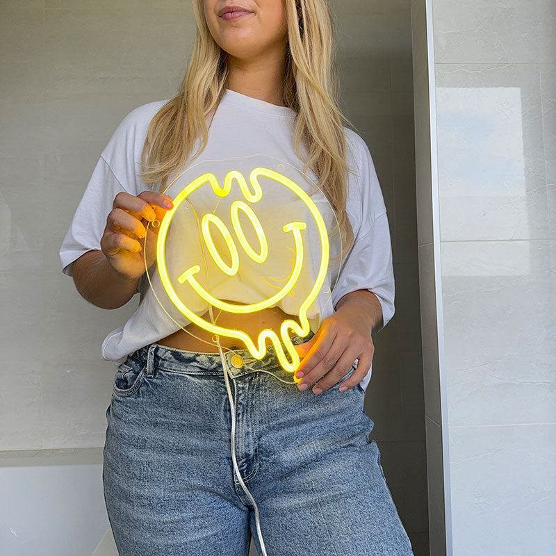 Neon Sign Smiley