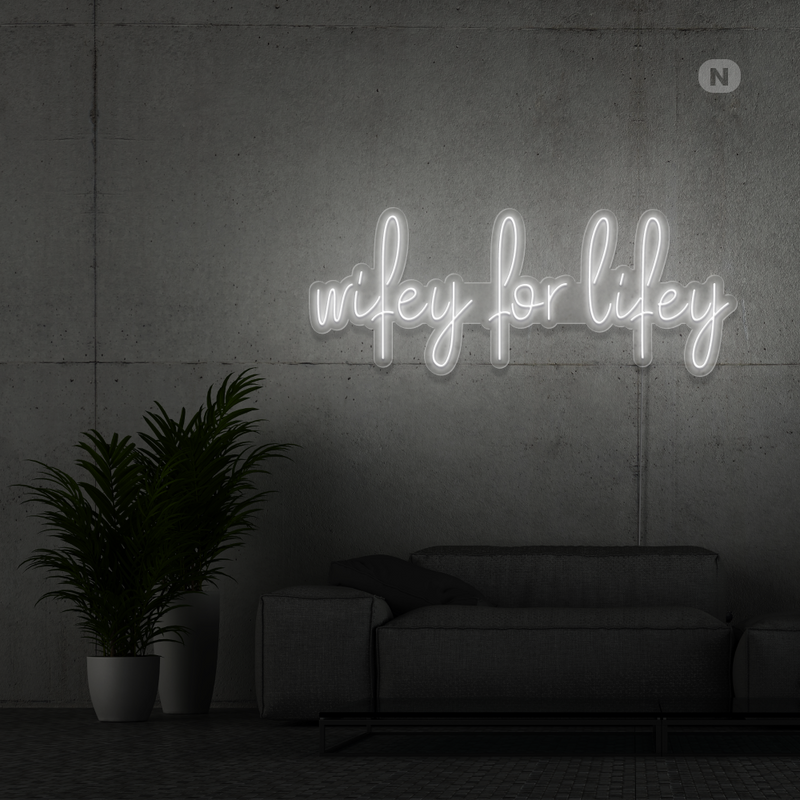 Neon Sign Wifey for lifey