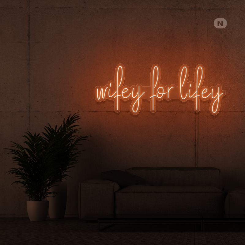 Neon Sign Wifey for lifey