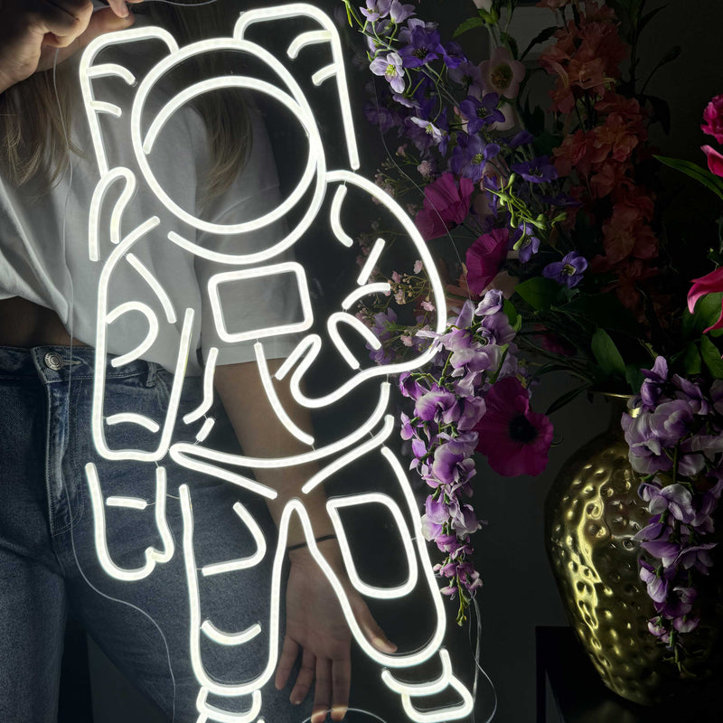 Neon Sign Astronaut