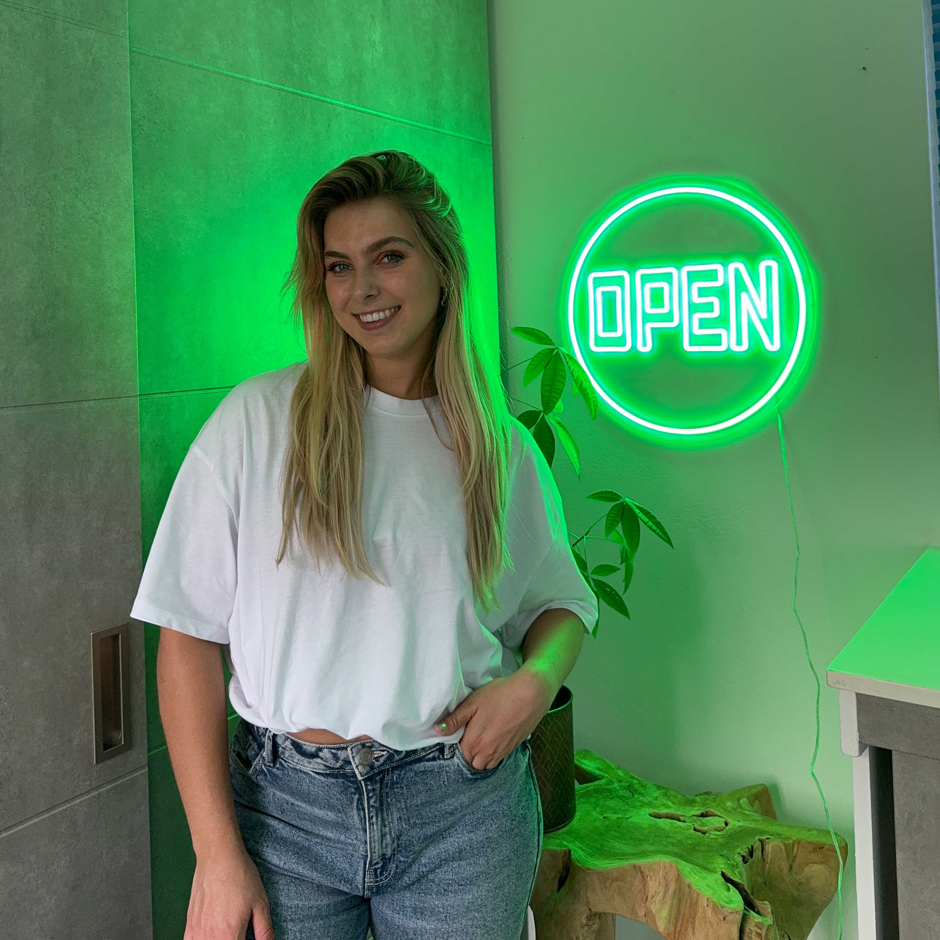 Neon Sign Open