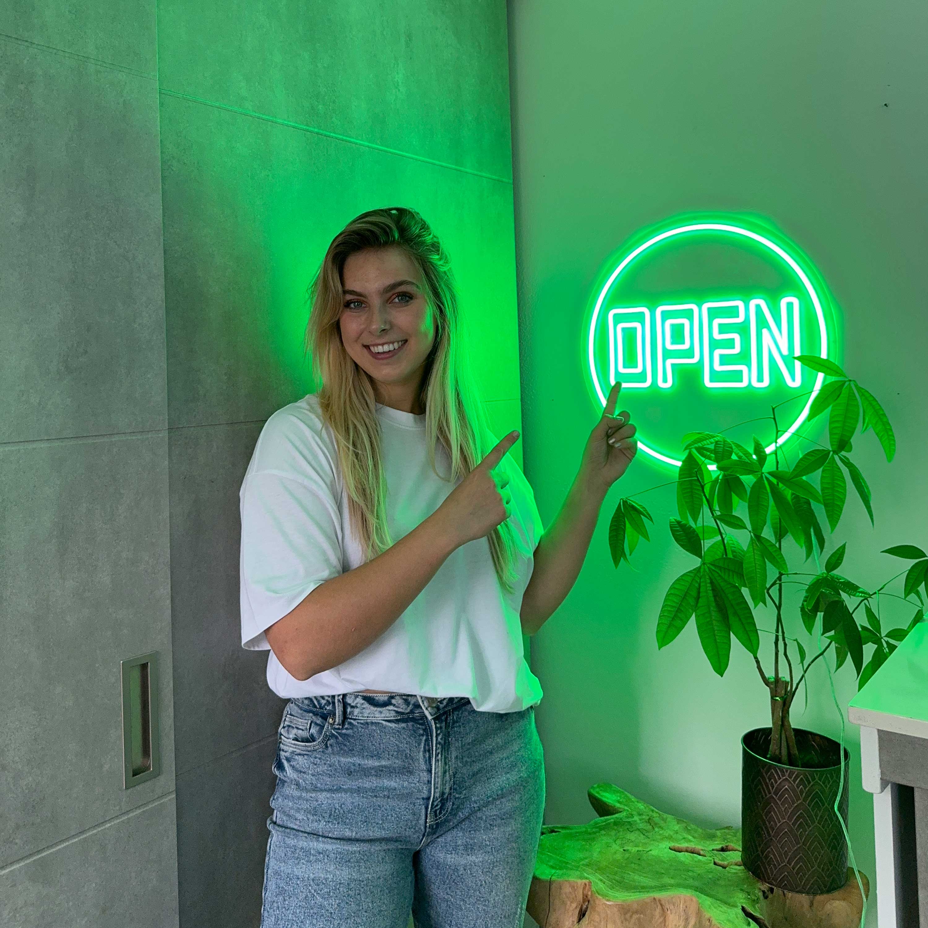 Neon Sign Open